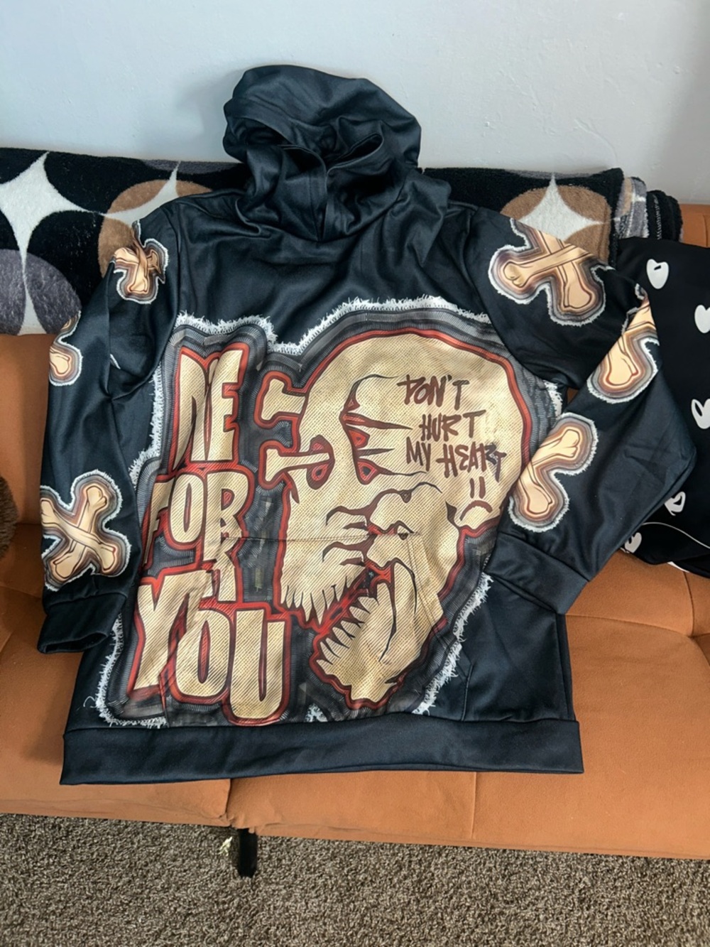 Men’s Black Graphic Hoodie with Beige Skull Artwork